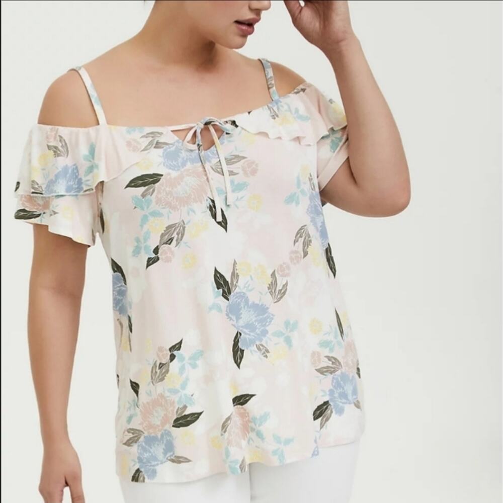 NWT Torrid Super Soft Cold Shoulder Ruffle Top size 1